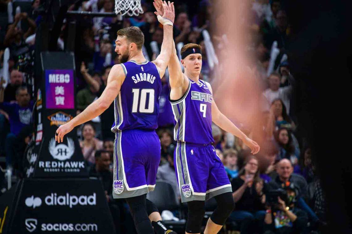 NBA: Sacramento Kings tornano ai playoff dopo 16 anni, vittoria contro i Portland Trail Brazers