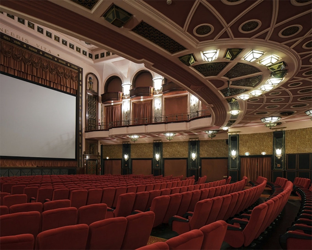 Cinema Odeon chiude a Milano: diventerà un centro commerciale