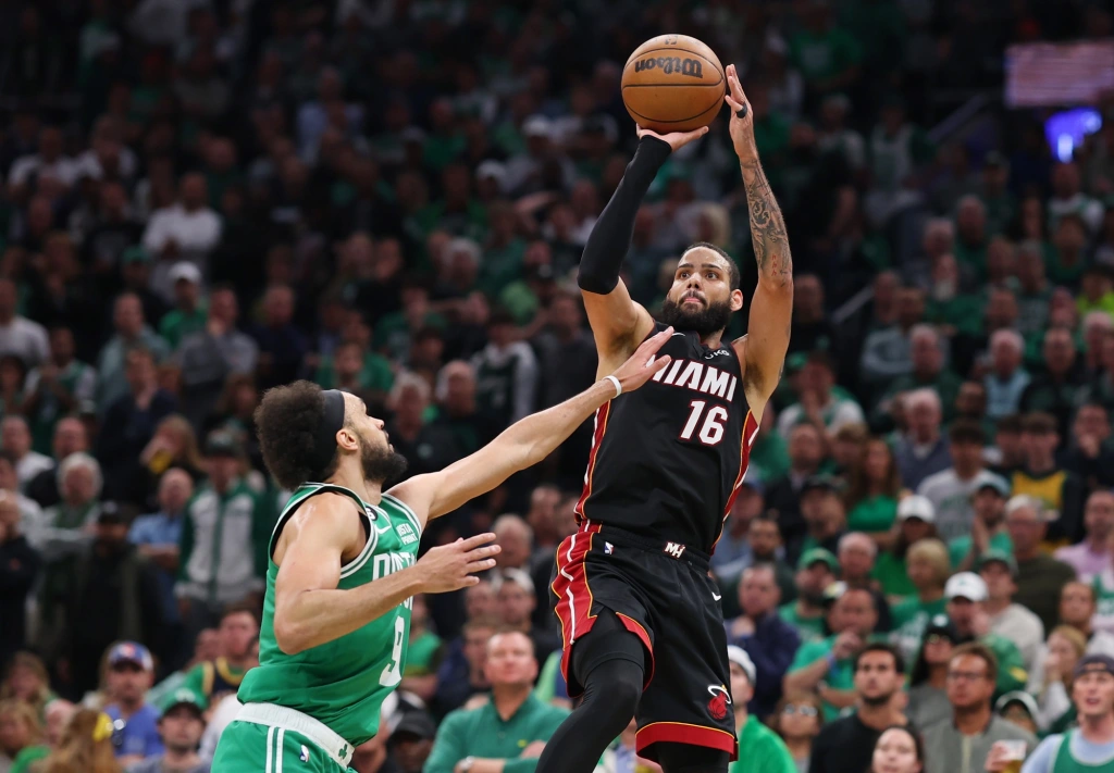 Larry Bird Trophy: Caleb Martin ad un punto dal premio MVP delle Finals di Conference