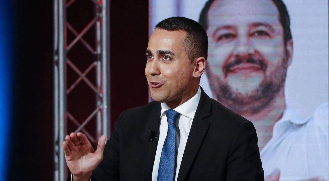 Luigi Di Maio, sospeso il suo account Twitter: violava il regolamento del social