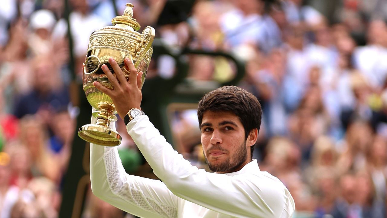 Tennis – Ranking ATP: Alcaraz in testa, Djokovic insegue, bene Sinner e Berrettini