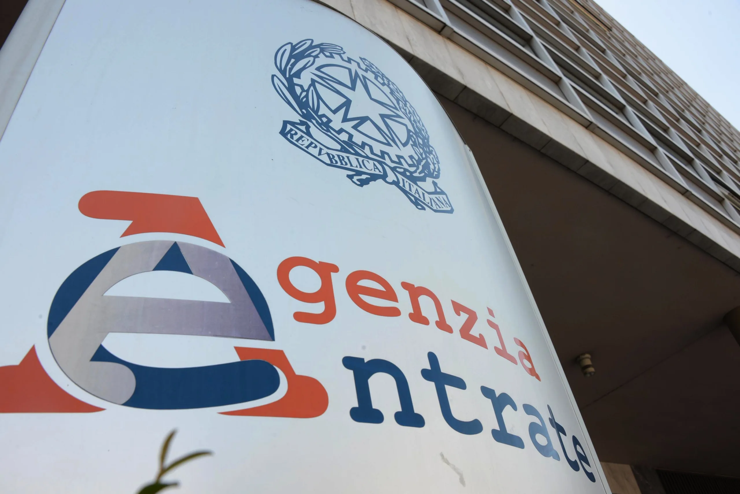 Concorso Agenzia delle Entrate 2023 per 4500 funzionari: requisiti, date e selezione