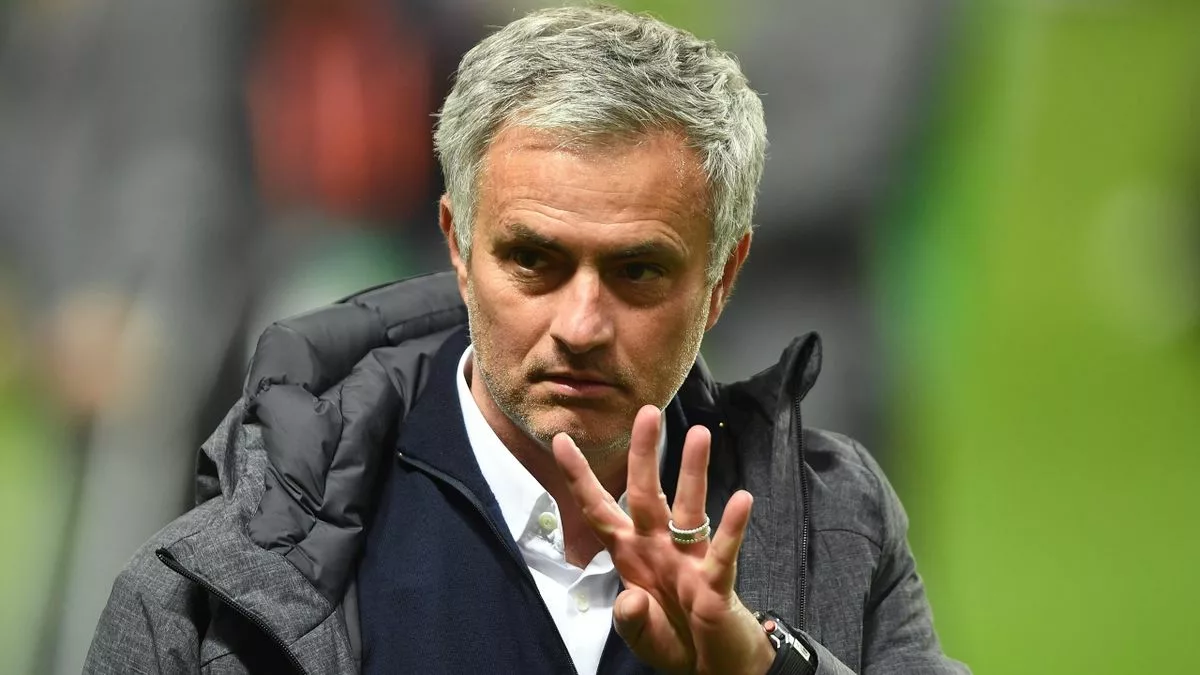 Mourinho esonerato dalla Roma: il comunicato del club giallorosso