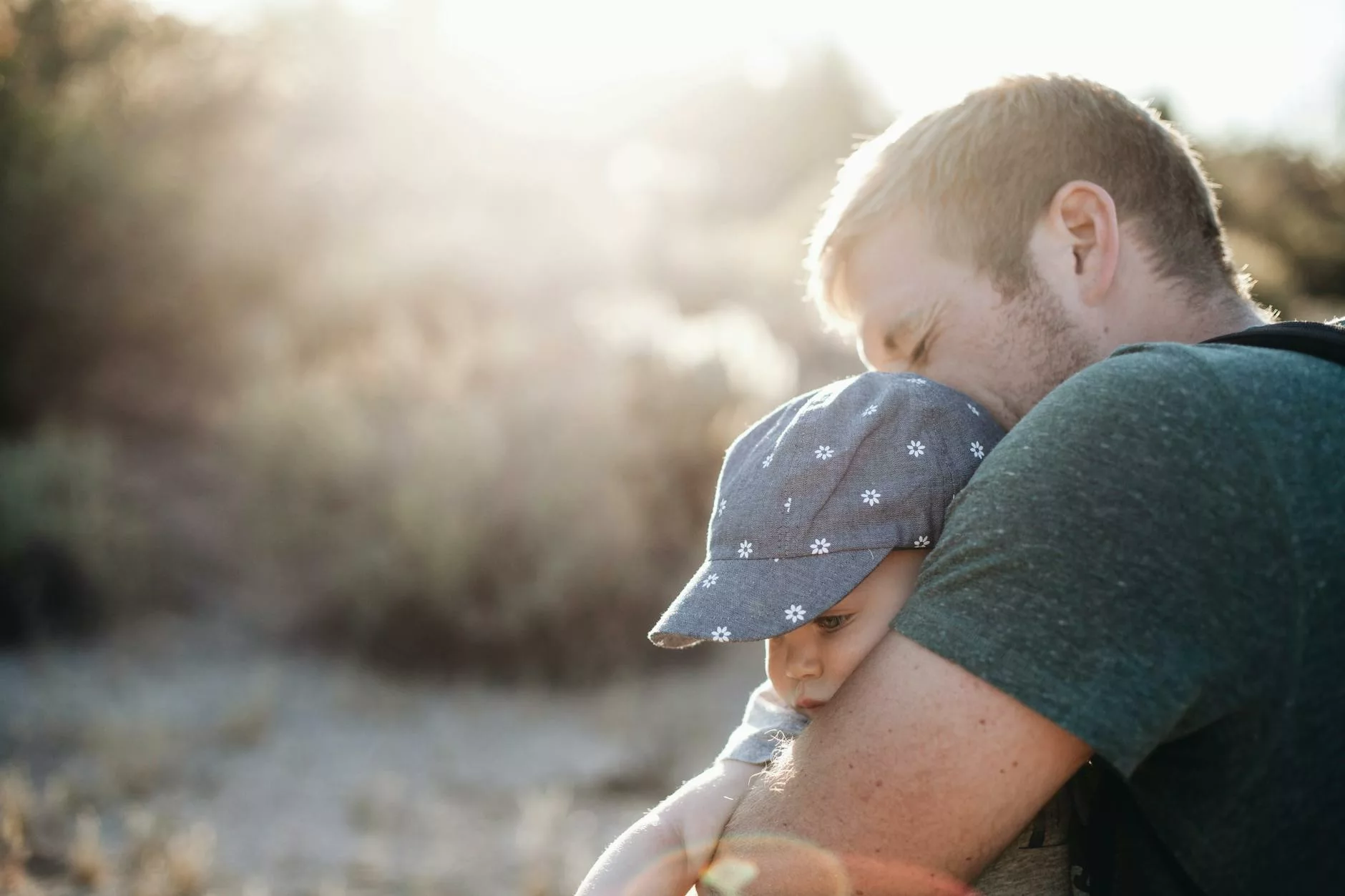 Festa del papà: le frasi più belle da dedicare al proprio padre